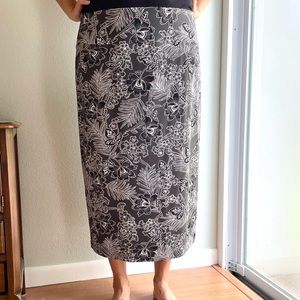 JJill Wearever smooth fit long skirt